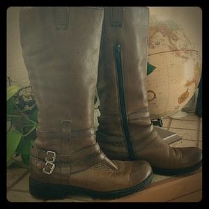 🍁B O C Tan leather boots w/ buckle